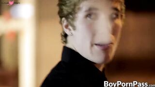 Twinks Fangbanger - Hot Twunk's Dick Sucked by Horny barely legal Guy