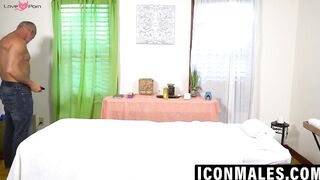 Former Teacher Gets A Massage He Won't Forget - Big Dick Pornhub Exclusive
