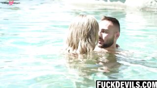 Beach Babe Ella Reise Gets Her Panties Wet With A Big Dick And Orgasmic Blowjob