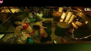 Indian Desi Girl's Hot Dance-Off in Bollywood Style