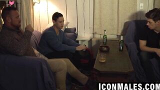 Raw Muscle Hunk Roughly Fucks Older Daddy's Ass - GayMuscles4Men