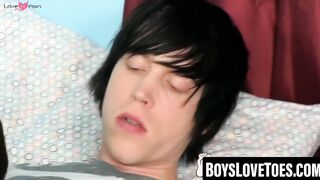 Tyler Bolts Ass Gets Pounded By Hunk Stud - Scene #2