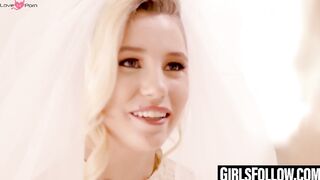 Sensuous Blowjob & Anal Threesome with MILFs Julia Anne And Carolinna Sweets