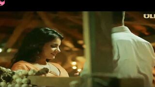 Indian Desi Girl's Hot Dance-Off with Sexy Bollywood Music