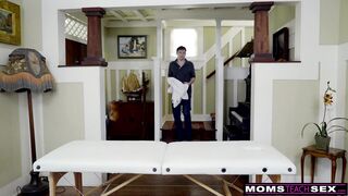 Step Siblings Gives Stepmom A Mothers Day Screwed S8:E4