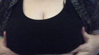 SubLynn reveals her huge fat hooters