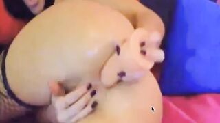 Camgirl Uses Two Large Dildos for Anal DP