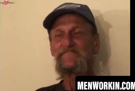 Bearded homo jerks his big dick to a wild finish