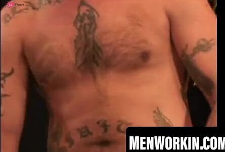 Tattooed stud gets his dick sucked and ass played with