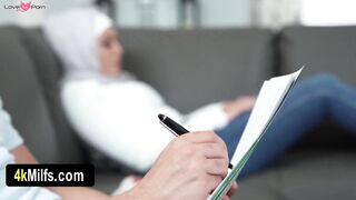 My foreign neighbour MILF in her hijab