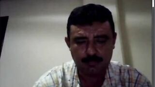 Bigote Maduro: Oso Amateur