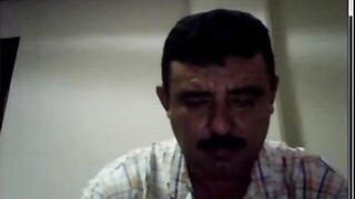 Bigote Maduro: Oso Amateur