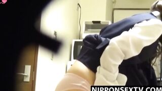 Japanese babe rubs her slit wildly on kitchen seat edge