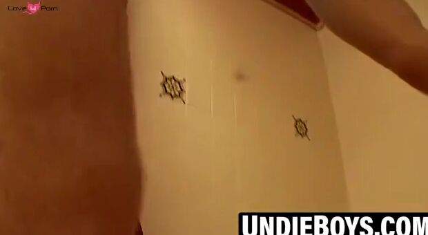 Cute Kelly Cooper showers while jerking to a creamy finish