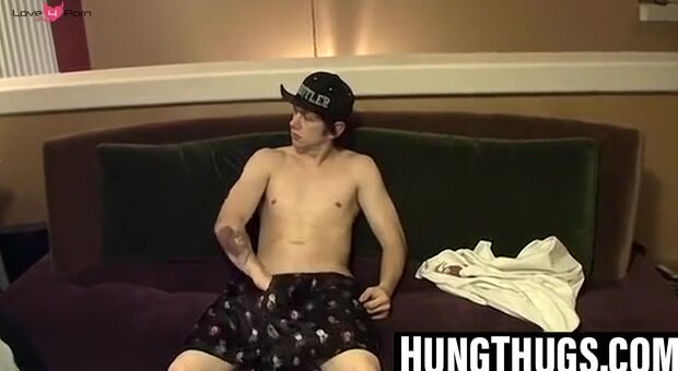 Straight thug Ian Madrox jacks off and cums in a bottle