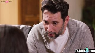 Latina stepdaughter Aria Sloane pet herself and serving her perv stepdad