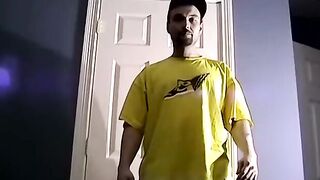 JoeSchmoeXXX.com - Bearded amateur plays with his dick and cums on himself with satis