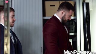 Muscle stud Derek bolt deep fucking Gabriel Cross with powerful thrusts