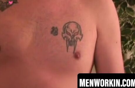 Inked middle aged guy cums on plate after jerking off