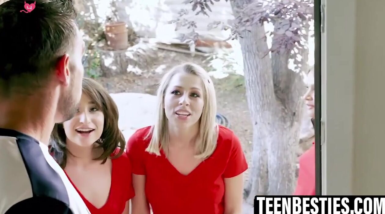 Zoey Monroe and Kendall Kross cheer soccer player's dick 