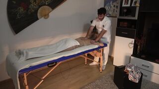 Secret camera into strokes parlor - Chubby masseur fucks client