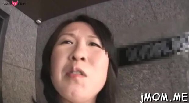 MILF Fingers Her Way To A Hardcore Orgasm