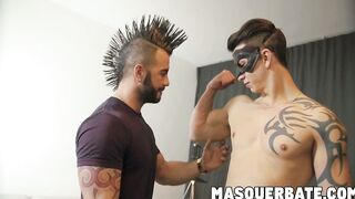 Muscular stud gets his dick sucked by a freaky tattooed hunk