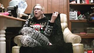 Smoking toy glass bottle and wand make for a squirting orgasm