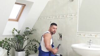 curvy Hottie sofia lee fucks muscular plumber - realitykings