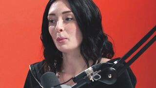 Charlotte Sins Masturbates With Fingers And Magic Wand