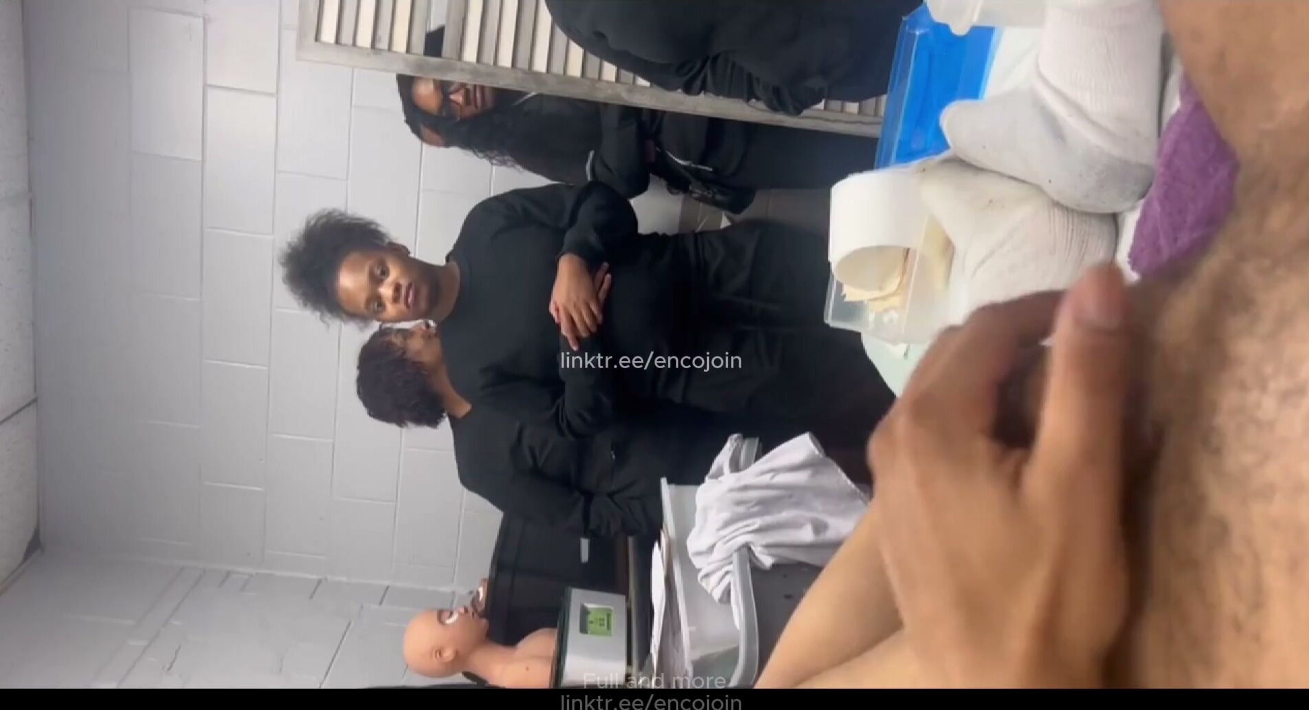 Candid Encoxada Flashing: barely legal Asian Teen Gets Cum