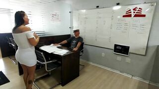 sexo no escritorio de engenharia