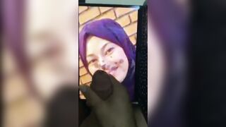Desi Hijab Girl Teases on Phone While Cum gift Video Plays