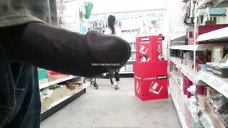 Candid Ebony Dickflash & Grope Ending in Cum