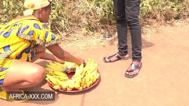 640px x 360px - Love4Porn.com Presents Ebony banana seller chick seduced for a beauty nailed
