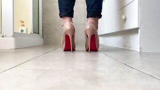 Louboutin So Kate Naked