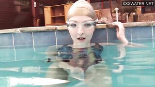 Emie Amfibia masturbates rough underwater
