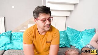 HUNT4K. Kinky gf took advantage of darkness to gives a oral sex