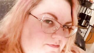SSBBW Pig Skank Mrs Apple Eating Pizza