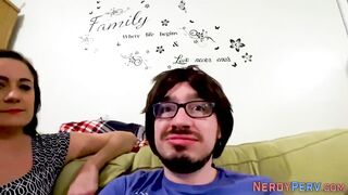 Yorkshire nerd fucks booty and ejaculates mouth