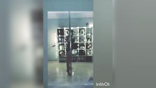 geiler gogo stangen tanz von einer geilen insta stute