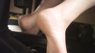 Nats Hot barefeet close up soles