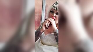 Princess sex into bed insert cucumber into her cunt