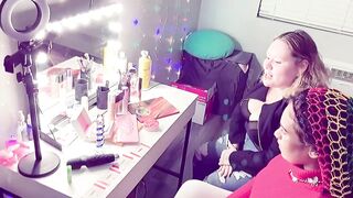 Vulgar Dyke business partners exchange ideas inside the bedroom!