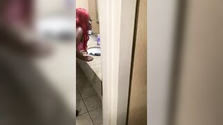 Twerking black