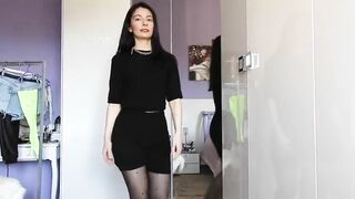 Hottie Italian vlogger tries ebony stockings