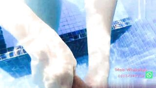 deutsche dyke und ein Schwanz im pool amateur