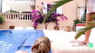 deutsche dyke und ein Schwanz im pool amateur