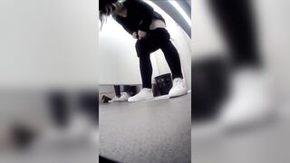 Pissing68