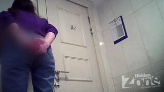 Pissing69